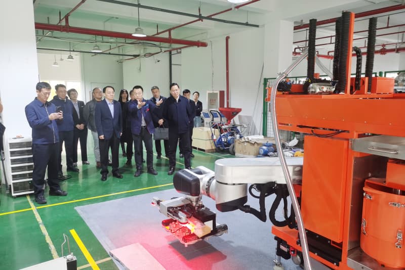 头条 | 德州市市委副书记、市长朱开国率队考察方石科技，政企联动加速产业落地